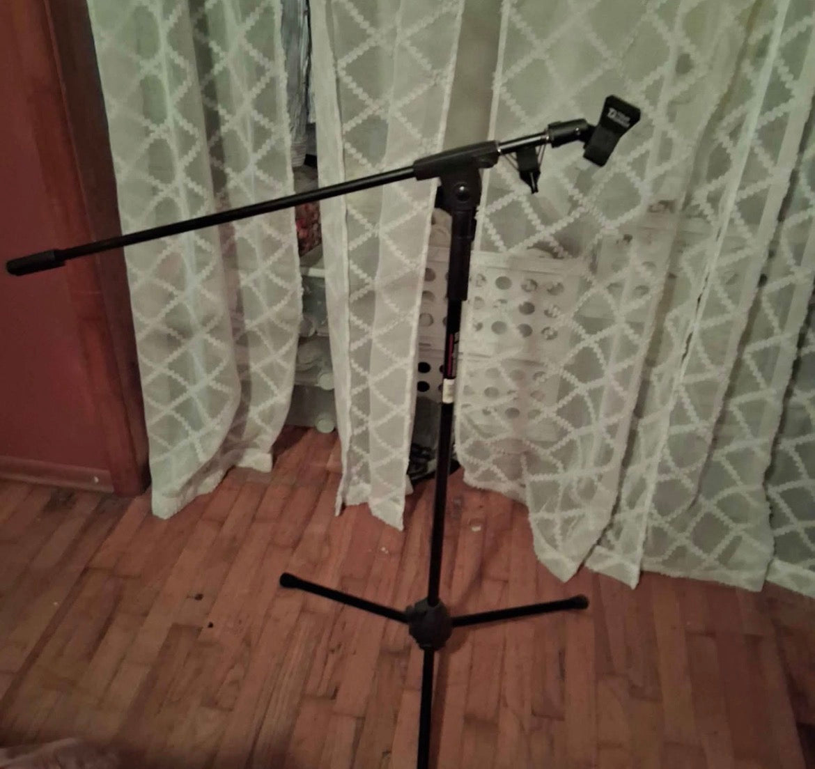 Mic stand